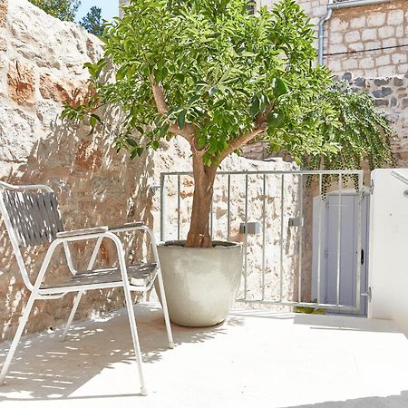 Вилла Orange Tree House Вис Экстерьер фото